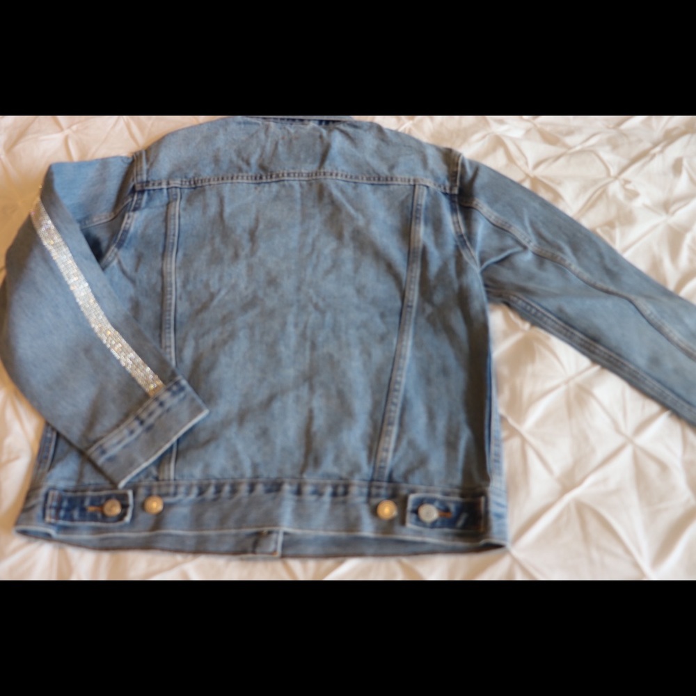Levi’s women’s trucker jacket /embellished sleeves - Picture 7 of 15